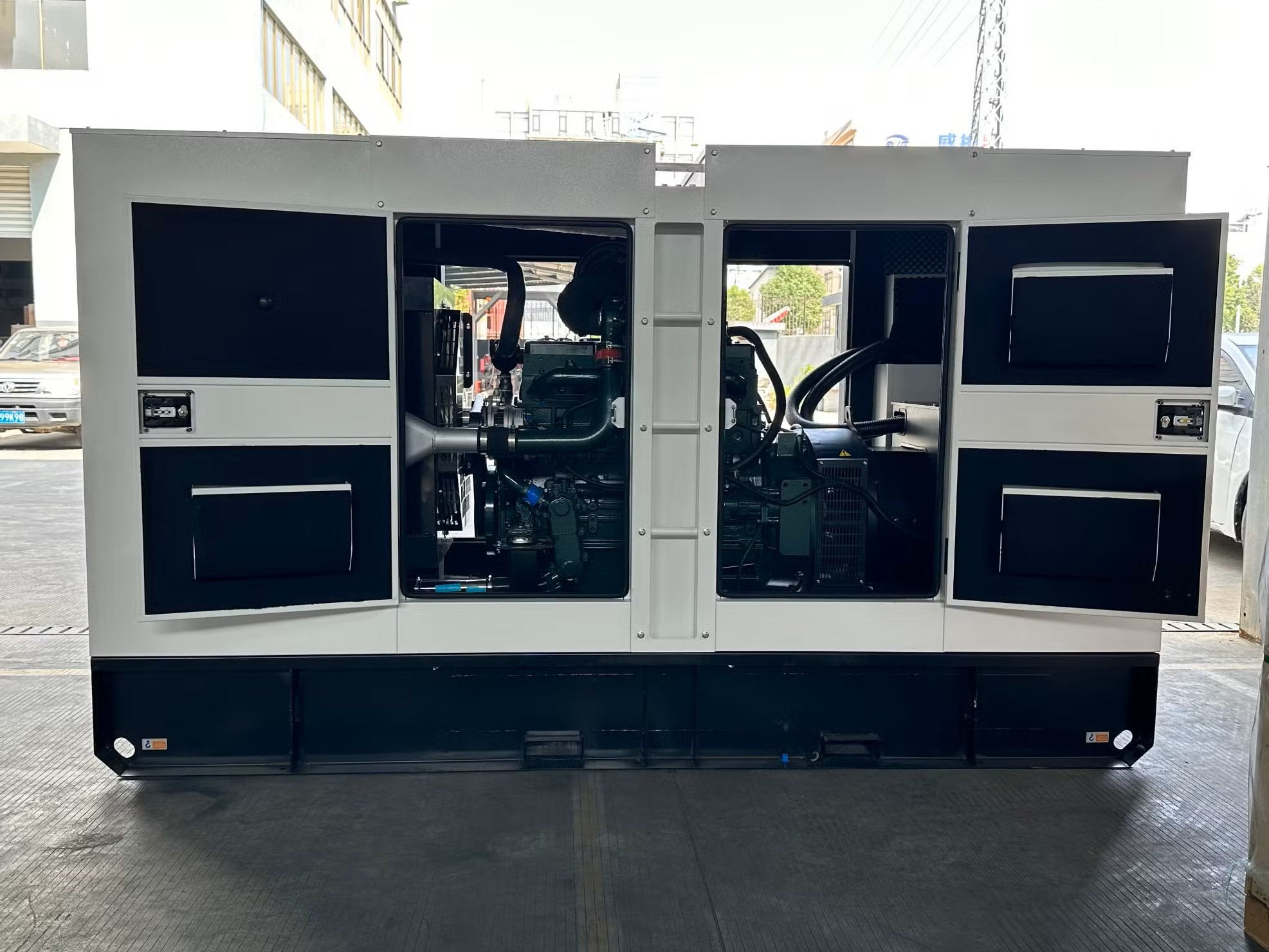 ProJCB Plus 38 kVA 31 kW generator genset